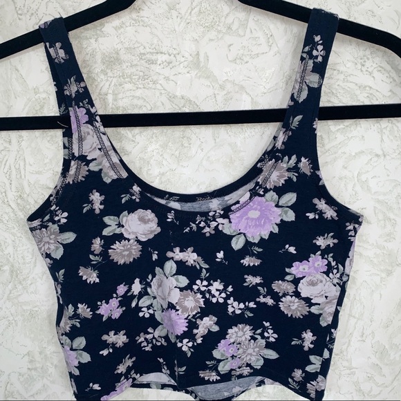 Abercrombie & Fitch Floral Crop Top - Picture 3 of 4